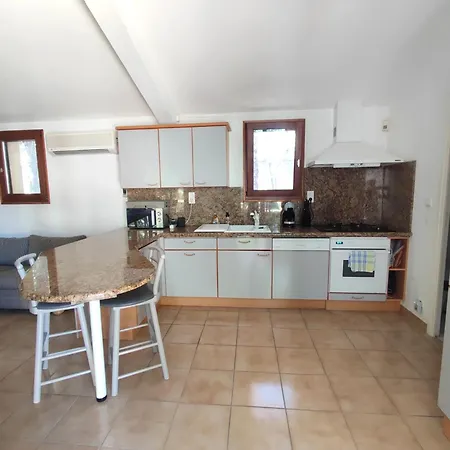 Mazet Avec Piscine Proche Centre-ville D'uzes Tatil Evi *
