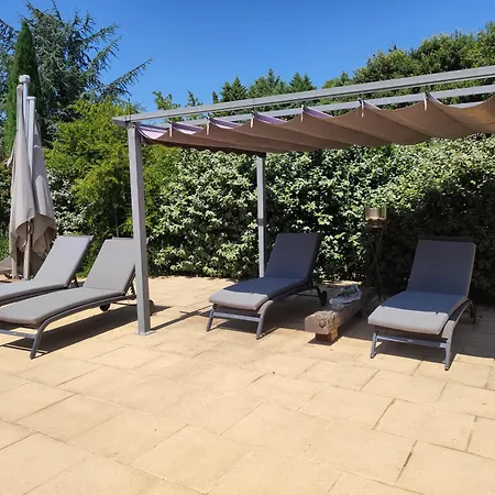 Mazet Avec Piscine Proche Centre-ville D'uzes Tatil Evi Saint-Siffret